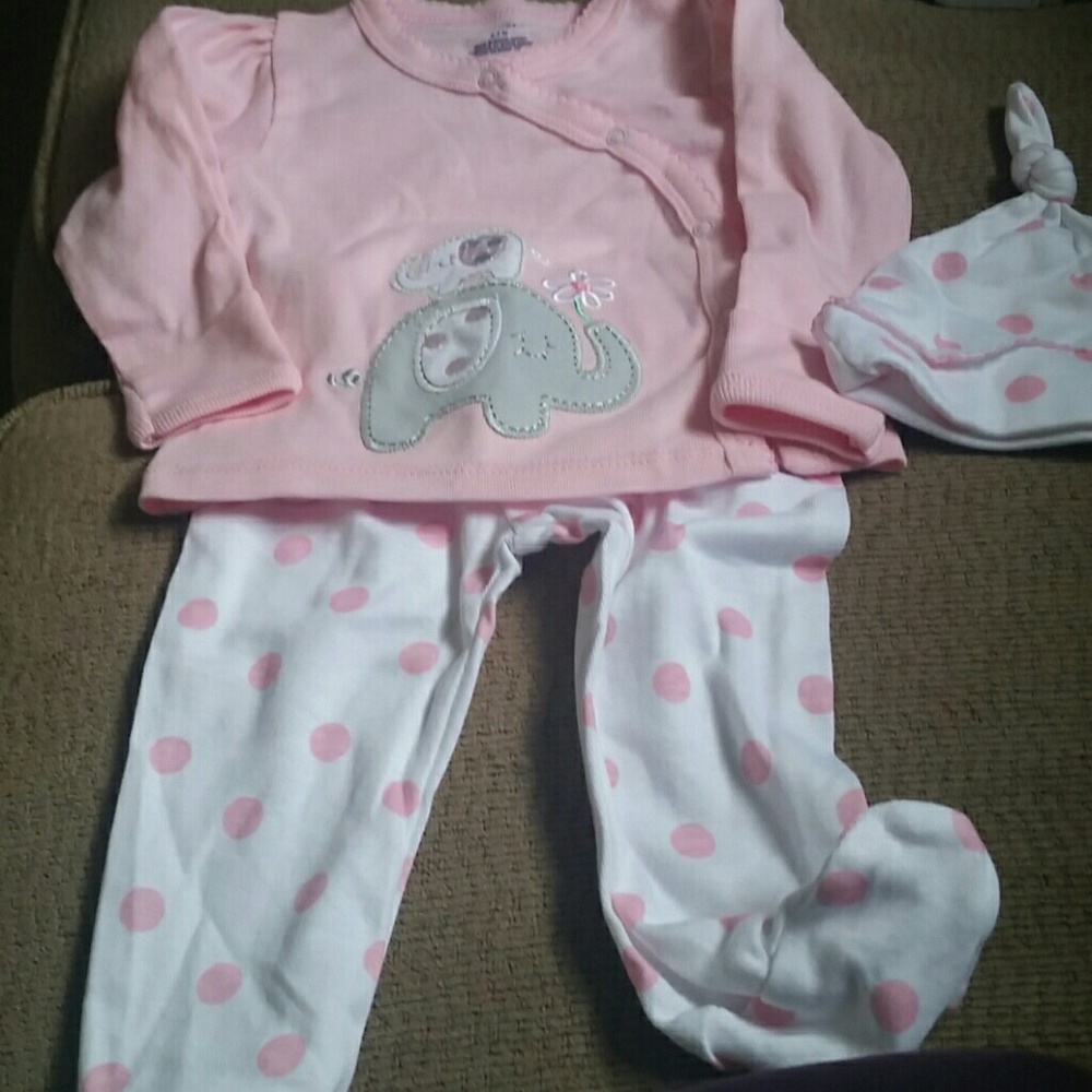 Newborn Outfit w/ hat